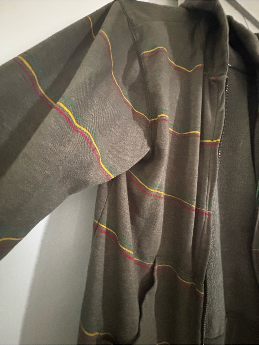 BillaBong X Bob Marley zip up hoodie - Picture 3 of 10